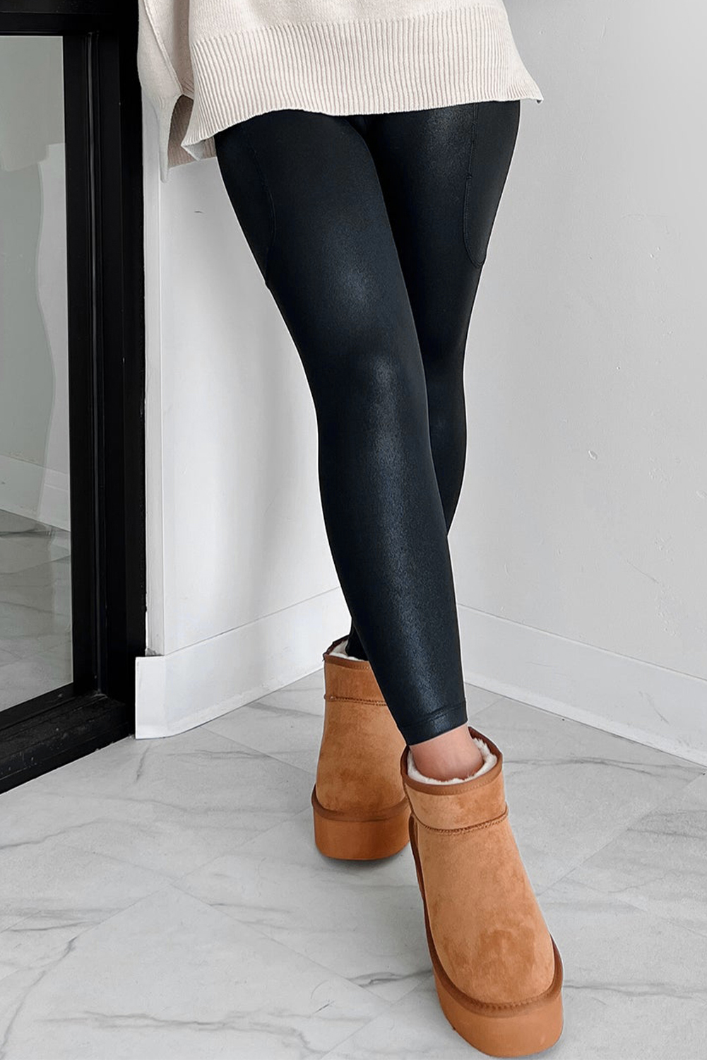 Black V Crossover High Waist Pocketed Leggings - Image 4