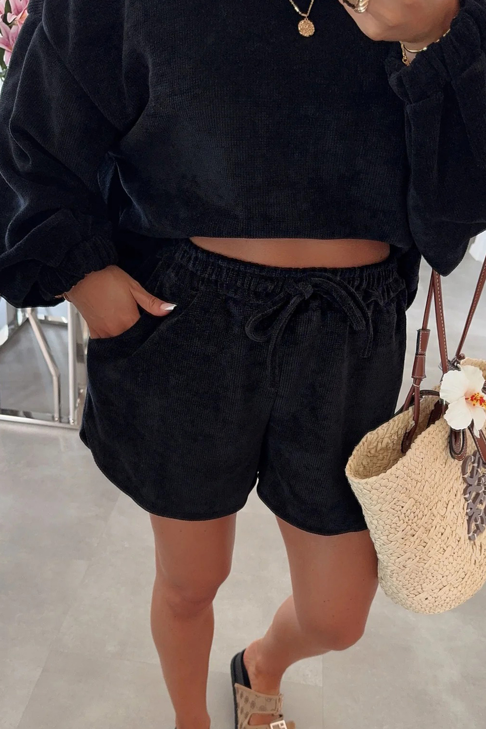 Black Solid Color Textured Knit Drop Shoulder Pullover Drawstring Shorts Set - Image 2