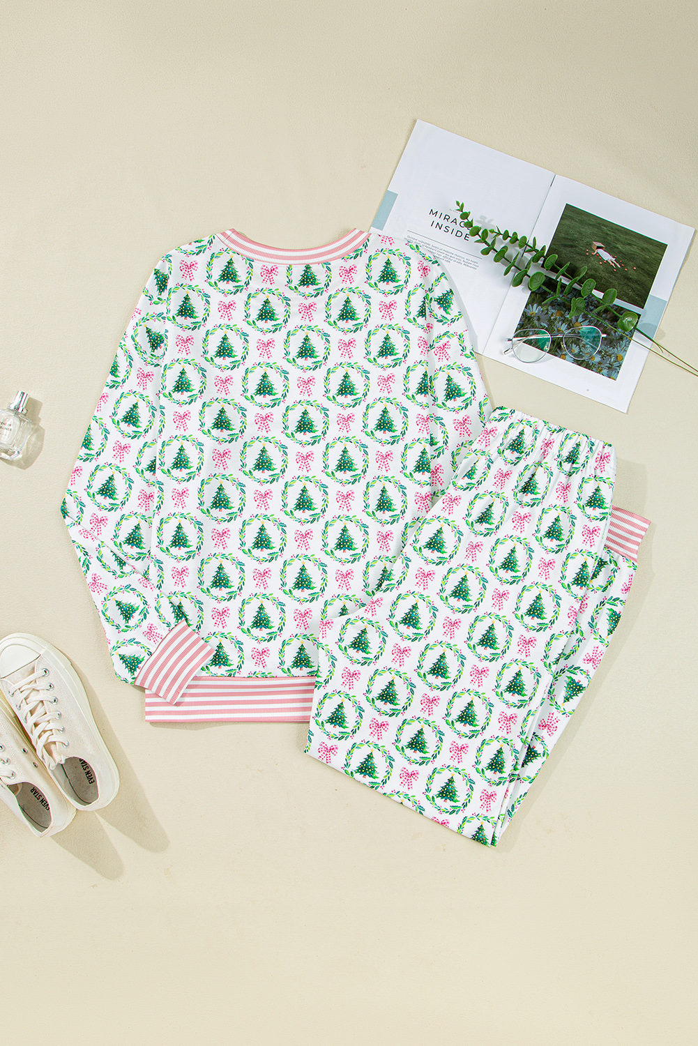 Green Bow Christmas Tree Print Contrast Striped Banding 2pcs Lounge Set - Image 4