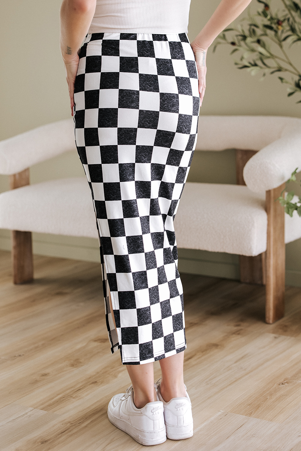 White Checkered Print Side Slit High Waist Midi Skirt - Image 2