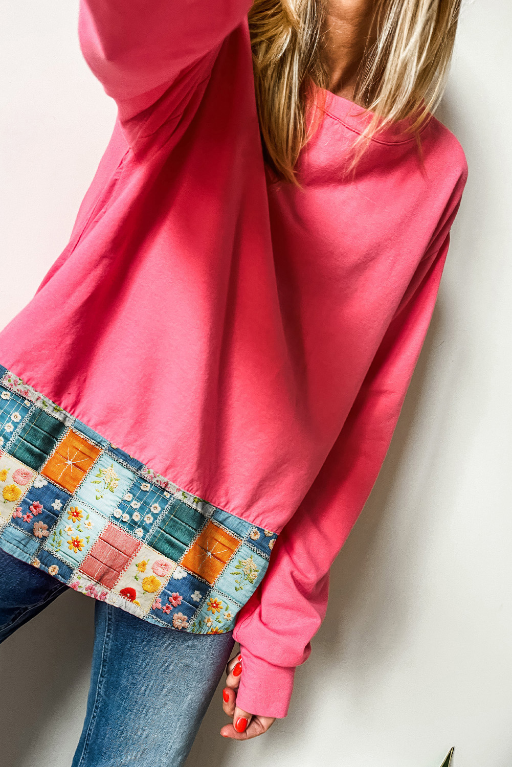 Strawberry Pink Floral Hemline Patchwork Round Neck Casual Top - Image 3