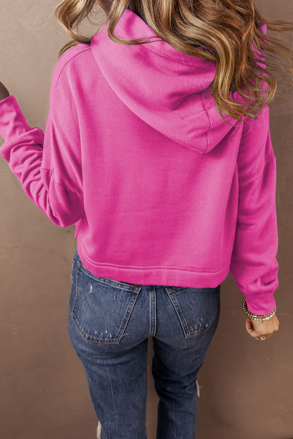 Sachet Pink Solid Drop Shoulder Drawstring Cropped Hoodie - Image 2