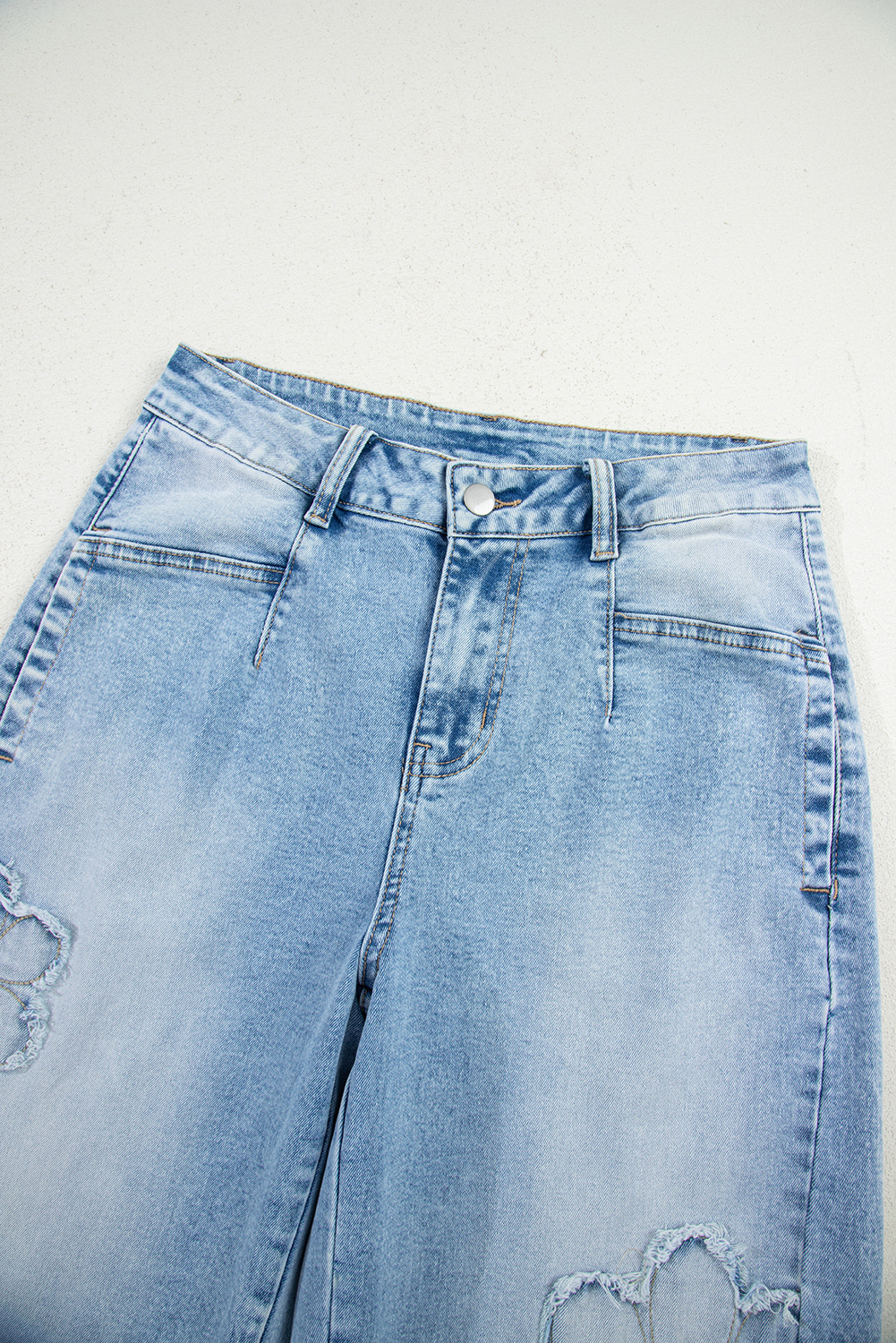 Beau Blue Flower Patched Light Wash Cropped High Waist Jeans - Image 6