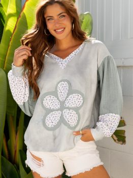 Green Floral Patched Waffle Textured Colorblock V Neck Casual Hooded Top