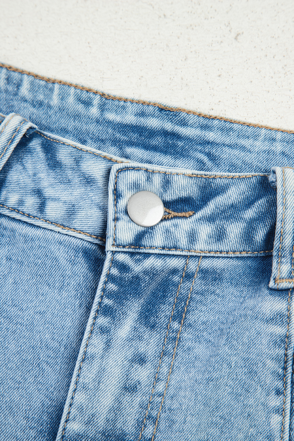 Beau Blue Flower Patched Light Wash Cropped High Waist Jeans - Image 7