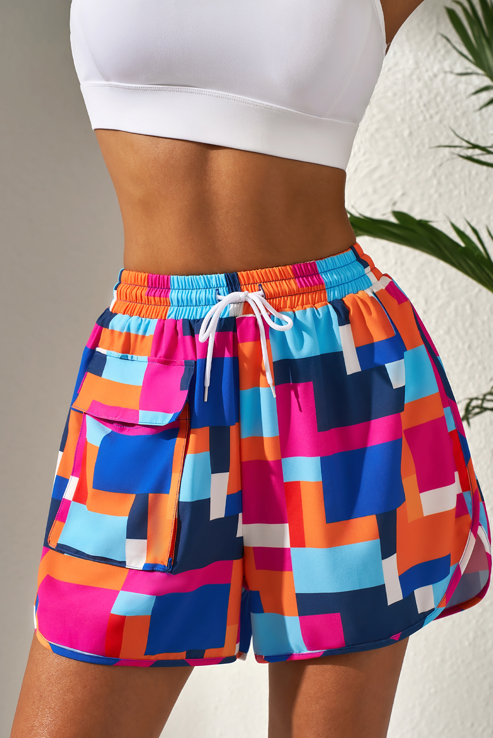 Rose Geometric Printed Drawstring Waist Beach Shorts with Pockets - Image 5