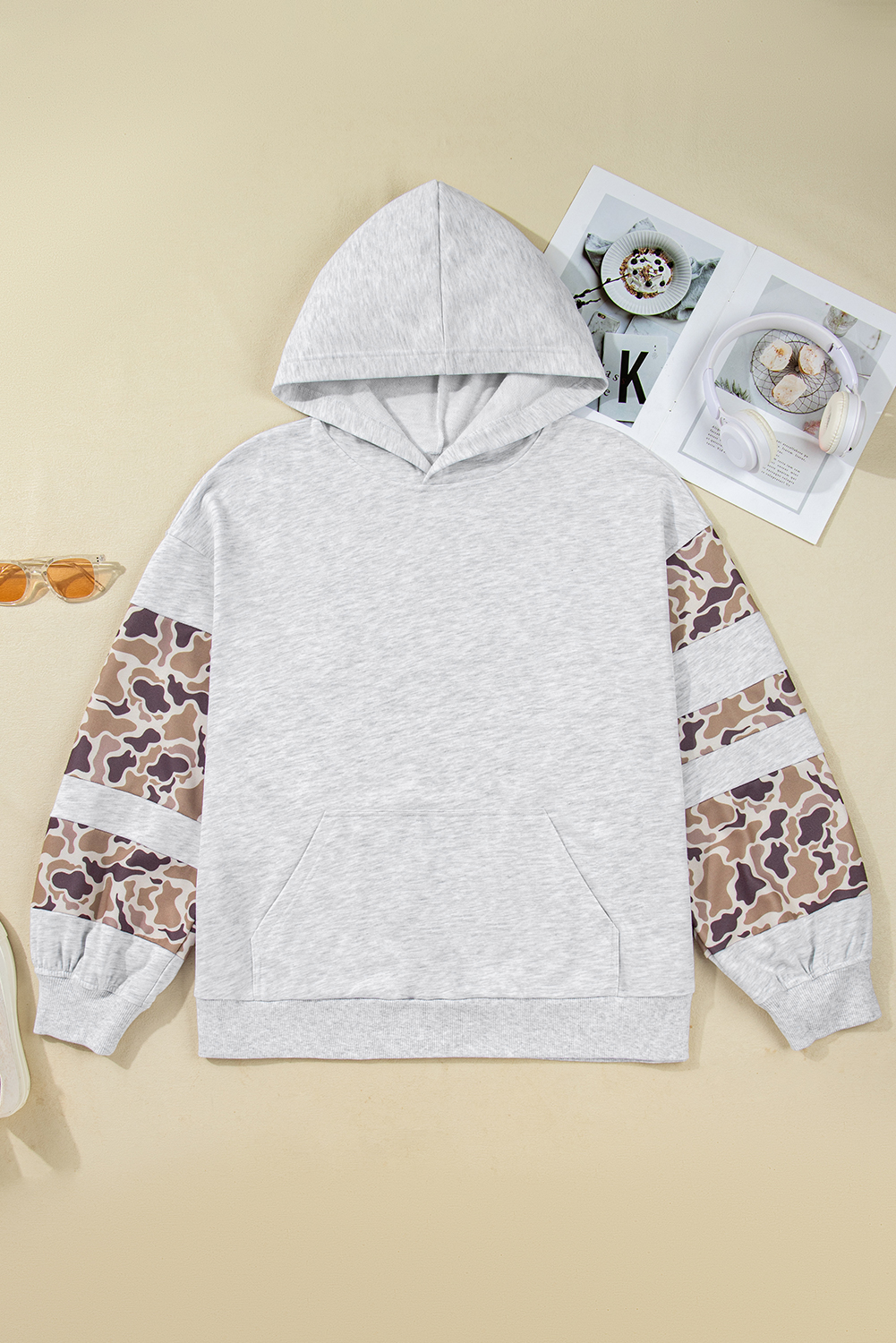 Light Grey Camouflage Patchwork Asymmetric Sleeve Plus Size Hoodie - Image 2