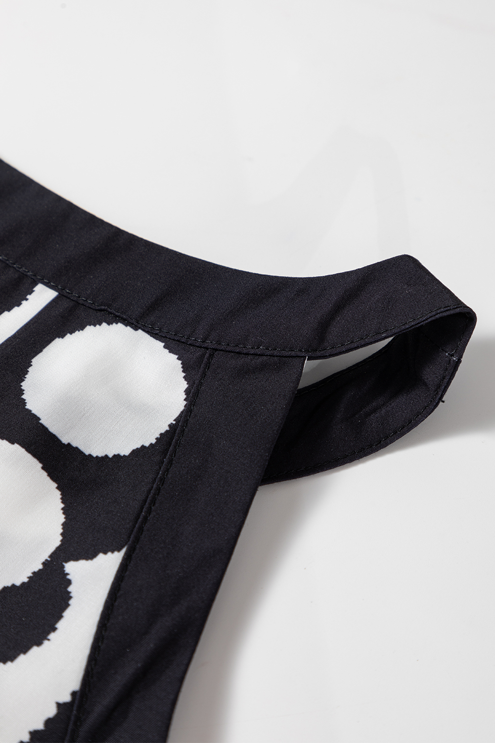 Black Abstract Dot Flower Print Tank Top - Image 7