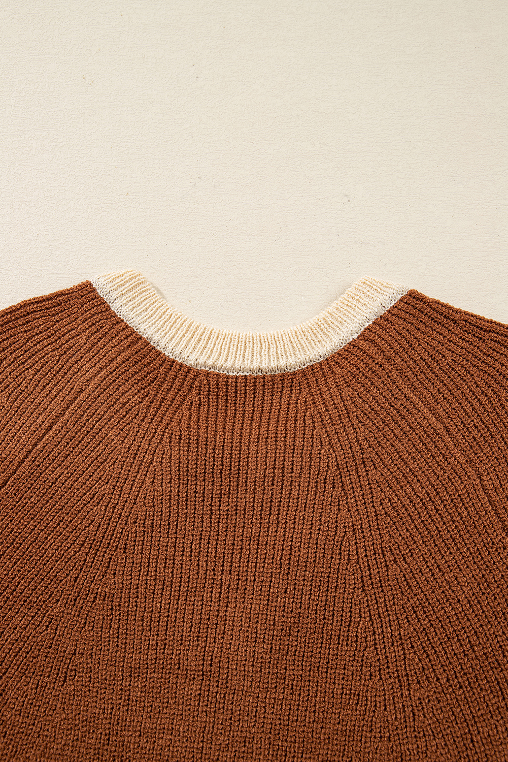 Chestnut Contrast Knit V Neckline Short Cardigan - Image 7