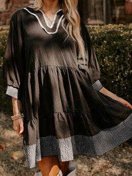 Black Contrast Stitched V Neck 3/4 Sleeve Tiered Mini Dress