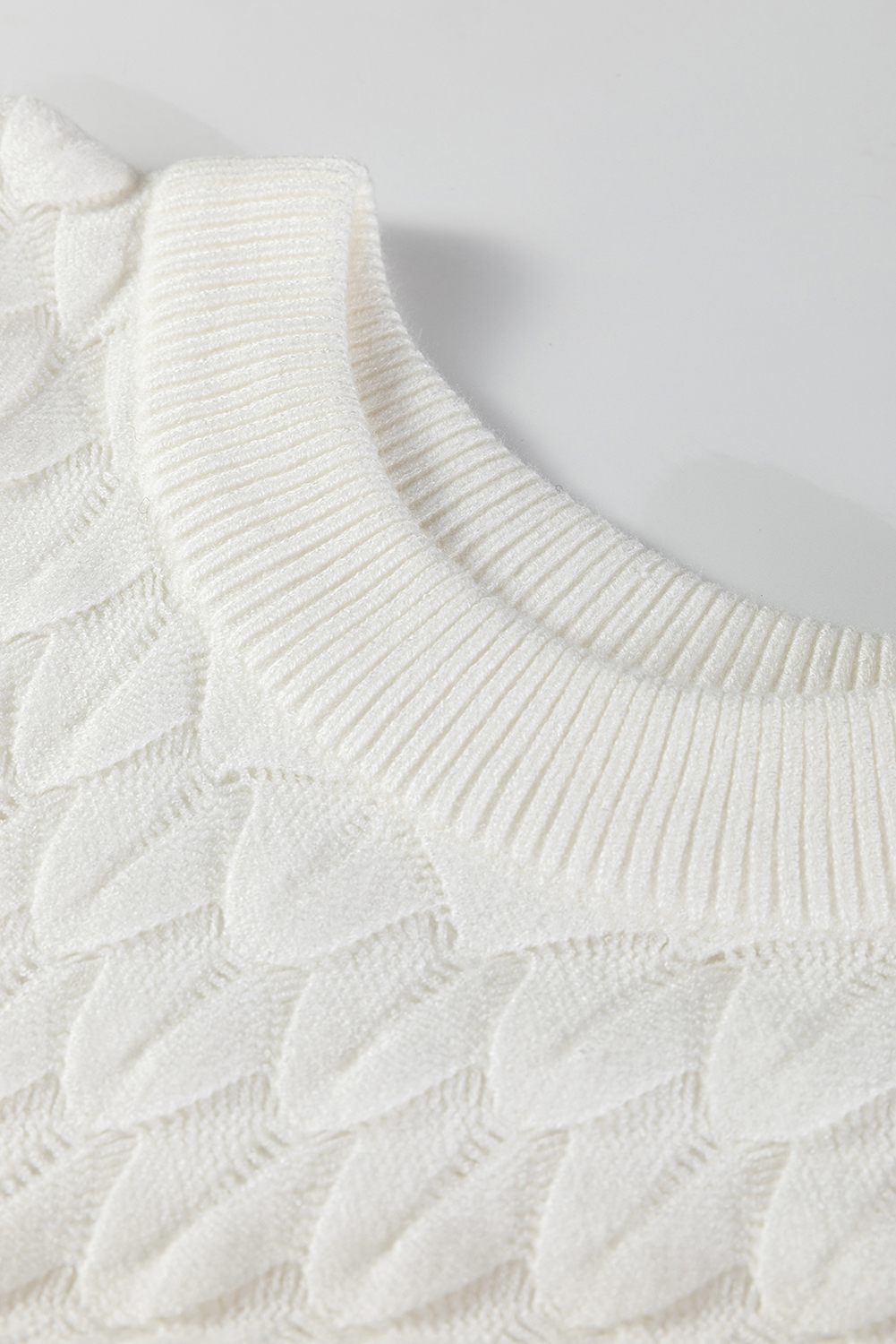 White Fish Scale Textured Knit Ribbed High Neck Short Sleeve Sweater - Image 5