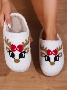 White Christmas Cartoon Pattern Plush Slippers