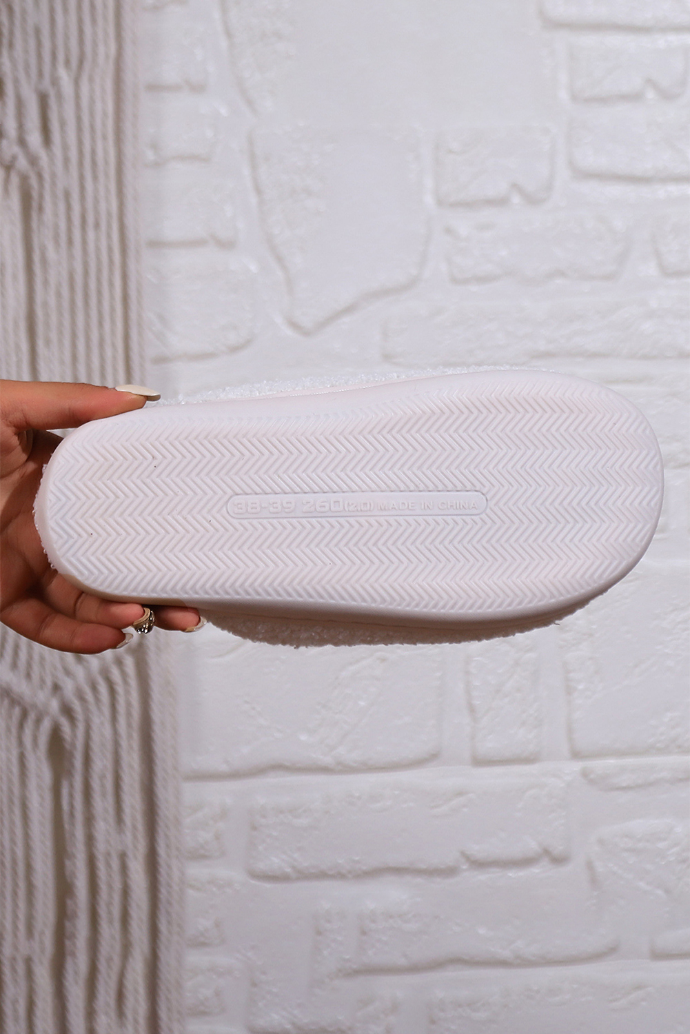 White Christmas Cartoon Pattern Plush Slippers - Image 6