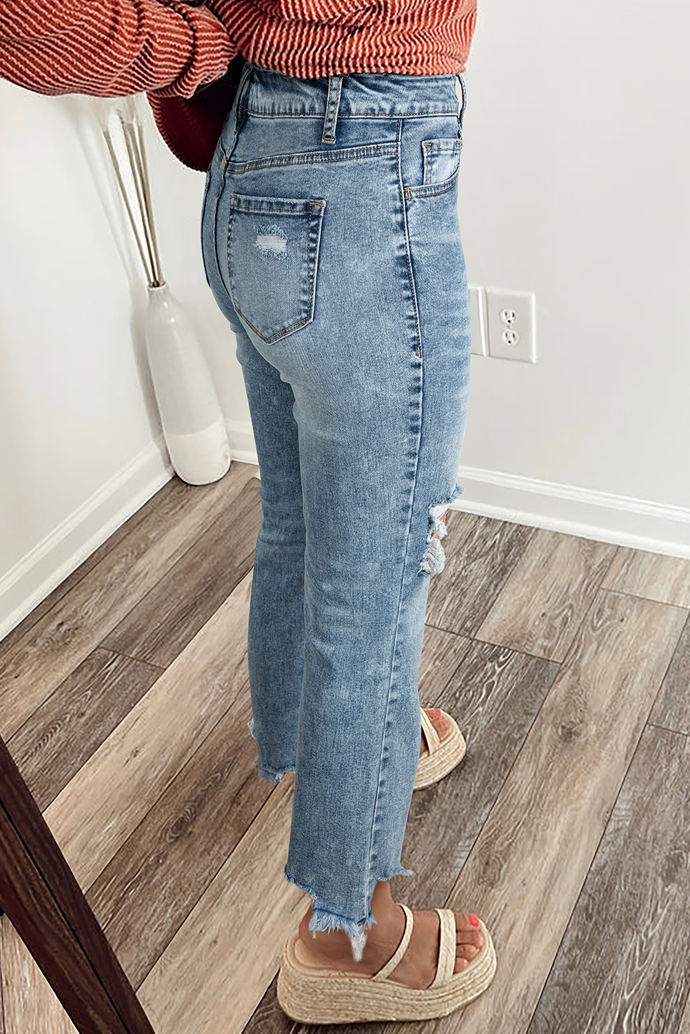 Myosotis Raw Hem Ripped Open Knee Fit Flare Jeans - Image 2