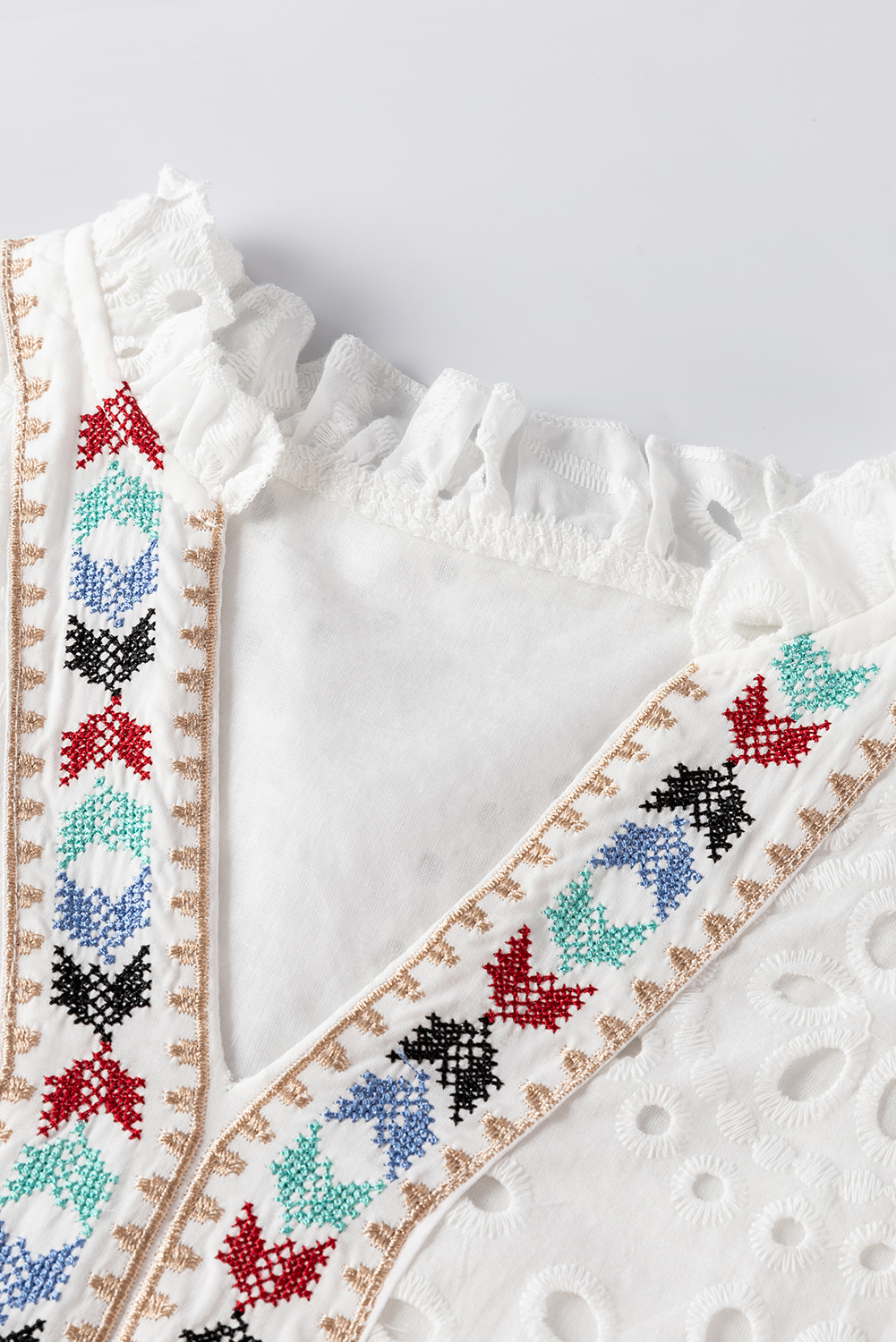 White Geometric Embroidery Hollow Out Blouse - Image 7