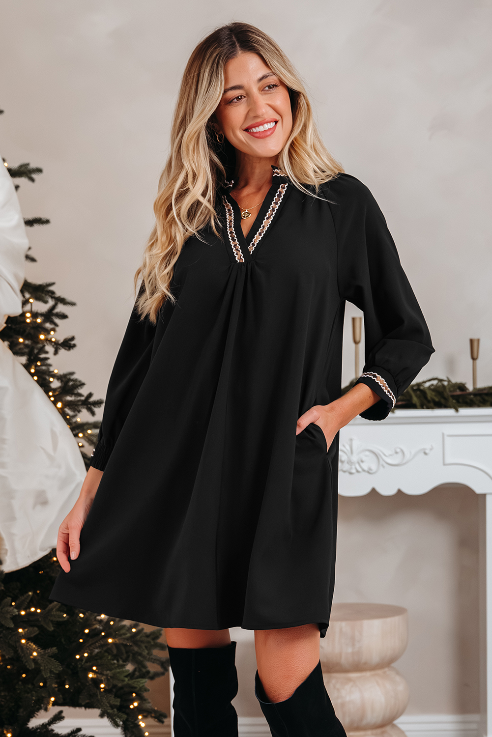 Black Contrast Trim V Neck Bracelet Sleeve Shift Mini Dress - Image 4