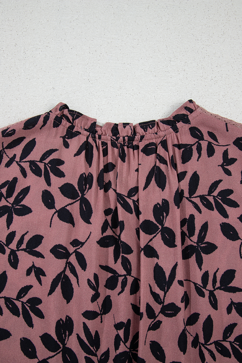 Brown Leaf Print Lace-up V Neck Crinckled Tank Top - Image 6