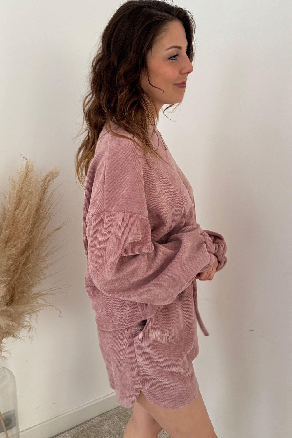 Fushia Solid Color Textured Knit Drop Shoulder Pullover Drawstring Shorts Set - Image 3