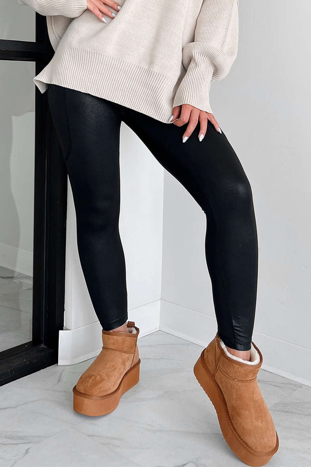 Black V Crossover High Waist Pocketed Leggings - Image 3