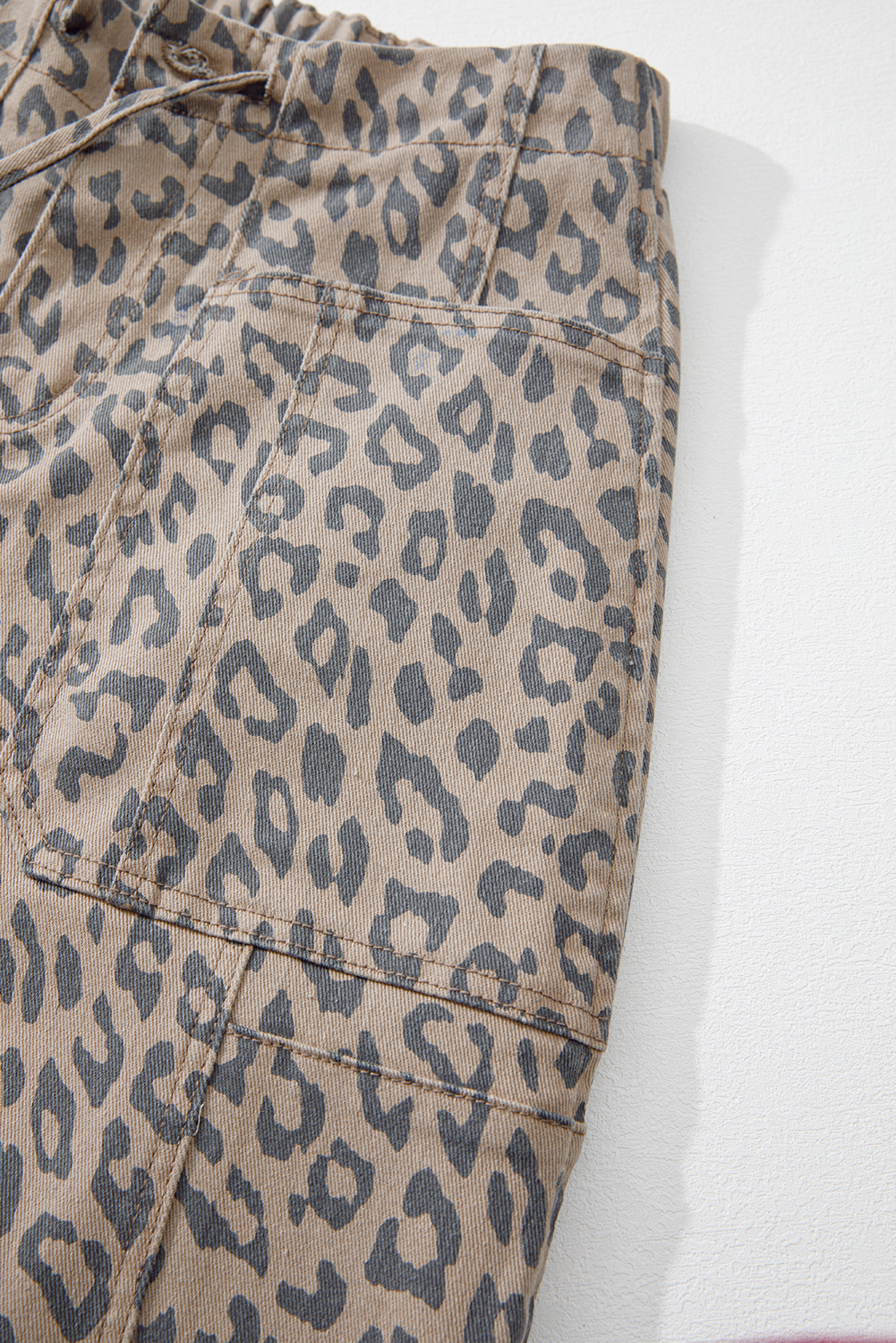 Khaki Leopard Printed Drawstring Elastic Waistband Pocketed Wide Leg Jeans - Image 8