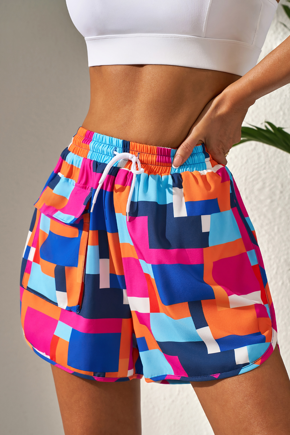 Rose Geometric Printed Drawstring Waist Beach Shorts with Pockets - Image 7