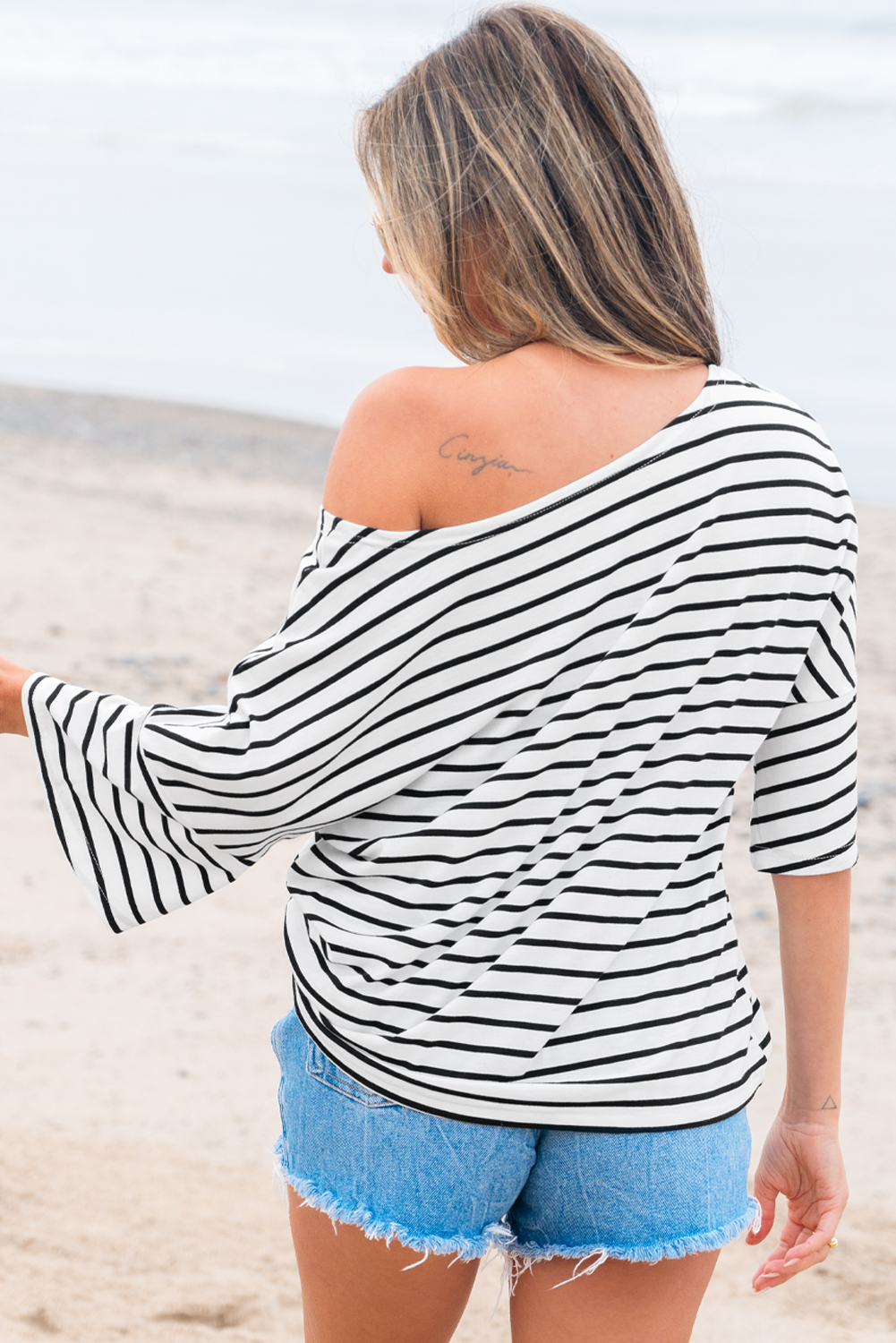Black Stripe Half Sleeve Scoop Neck Loose Top - Image 2