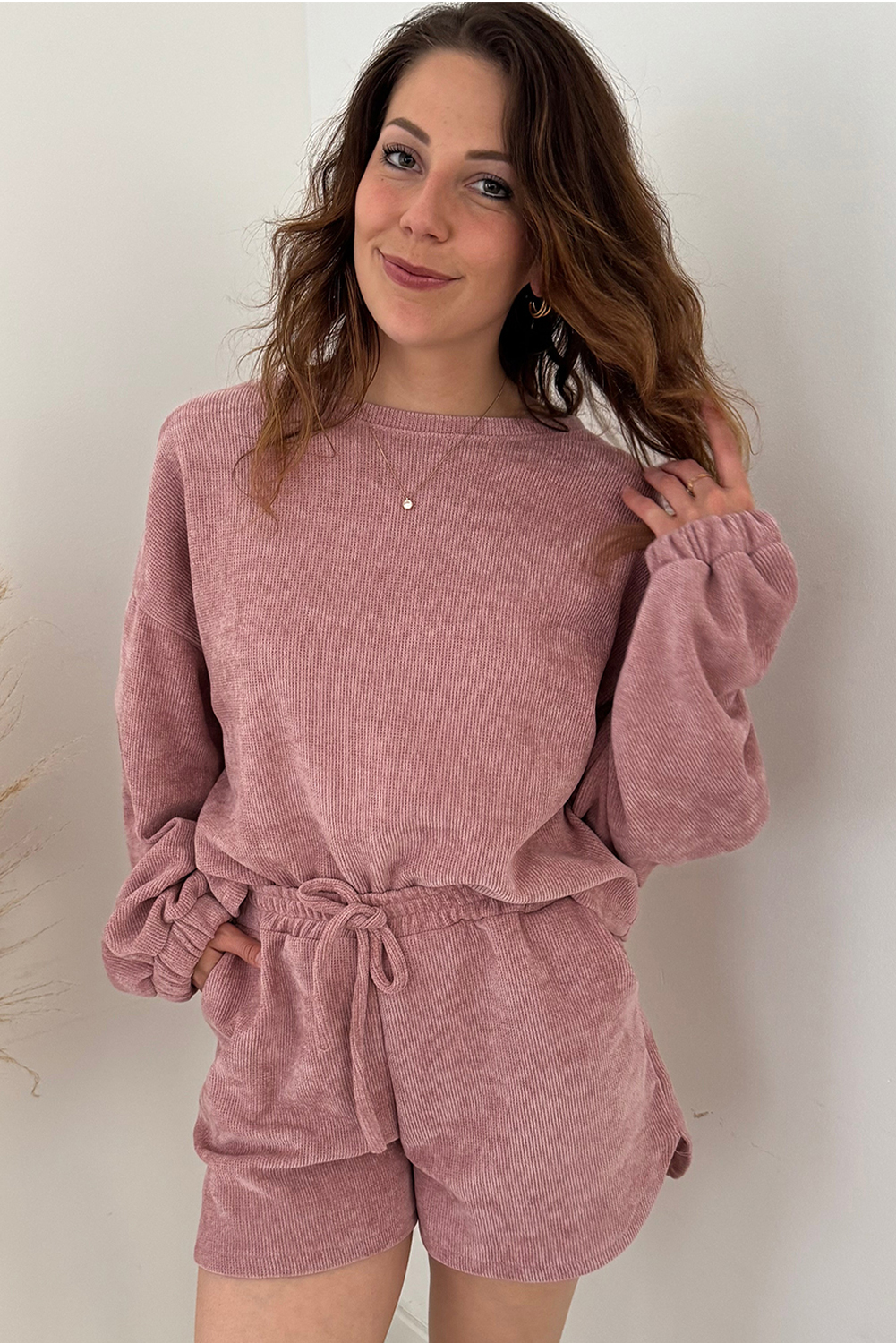 Fushia Solid Color Textured Knit Drop Shoulder Pullover Drawstring Shorts Set - Image 6