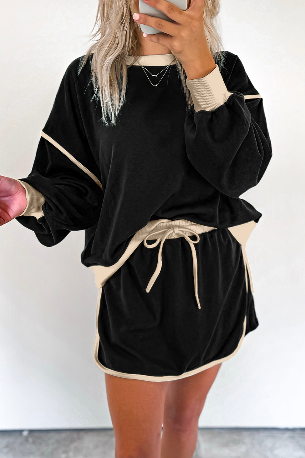 Black Color Contrast Loose Pullover and Lace-up Waist Skort Set - Image 5