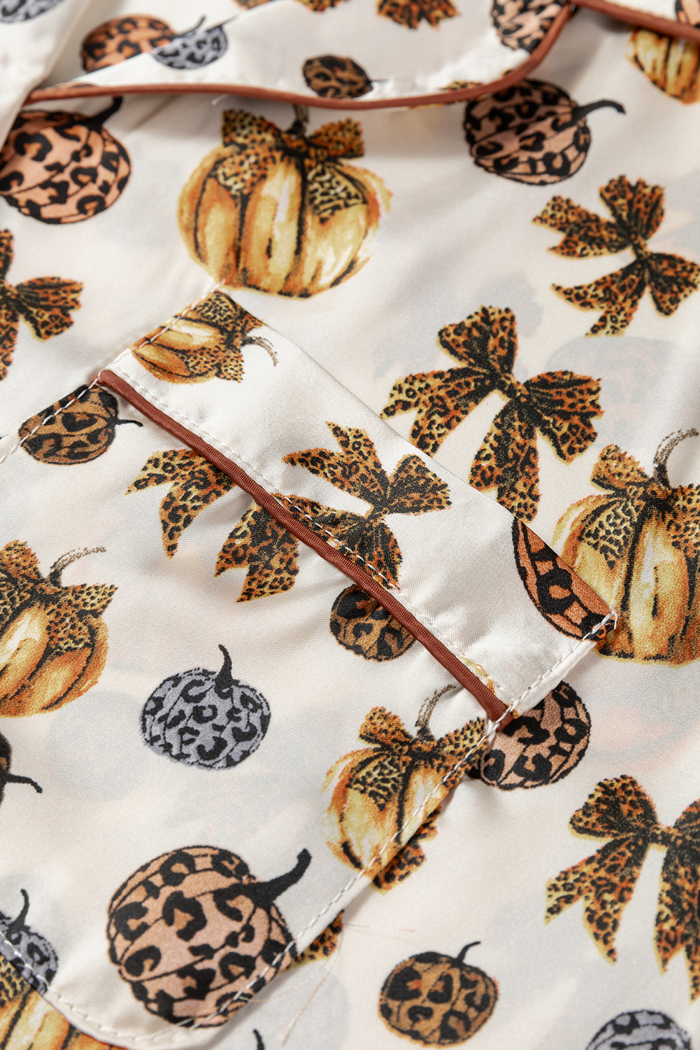 Beige Leopard Pumpkin Allover Halloween 2pcs Pajama Set - Image 5