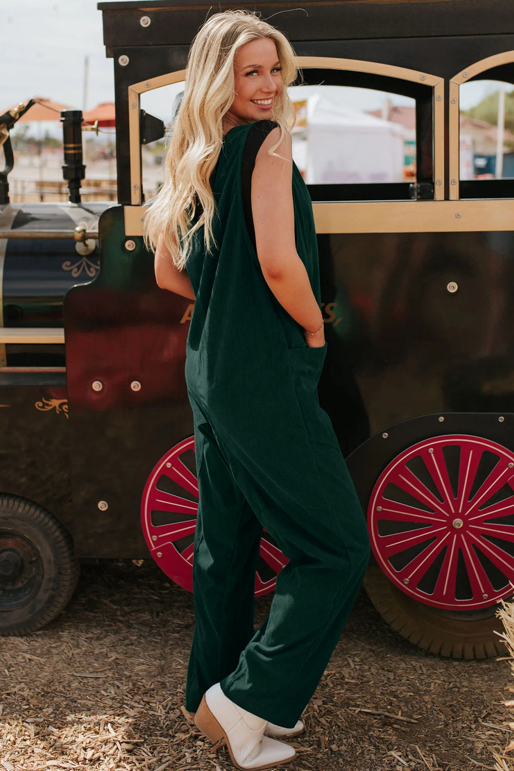 Evergreen Corduroy V Neck Patched Pocket Sleeveless Jumpsuit - Image 3