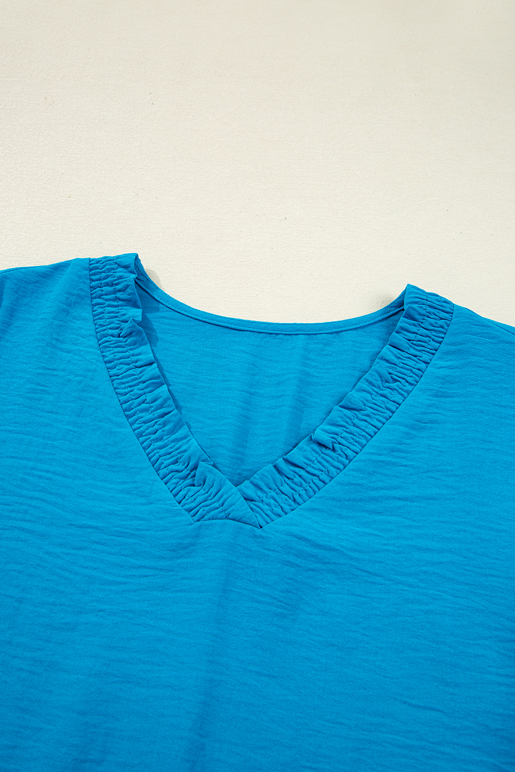Sky Blue Frilled V Neckline Bracelet Sleeve Crinkled Blouse - Image 5