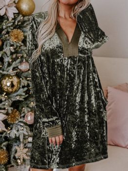Jungle Green Velvet Long Sleeve V Neck Loose Dress with Pockets