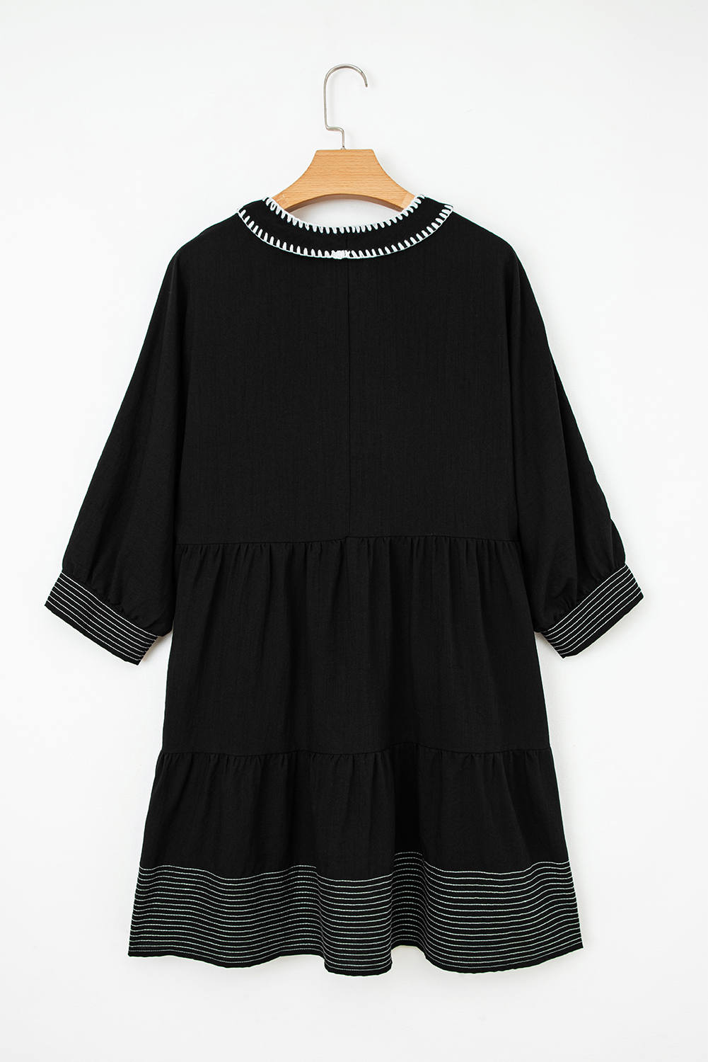 Black Contrast Stitched V Neck 3/4 Sleeve Tiered Mini Dress - Image 5