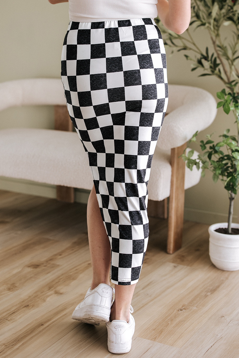 White Checkered Print Side Slit High Waist Midi Skirt - Image 6