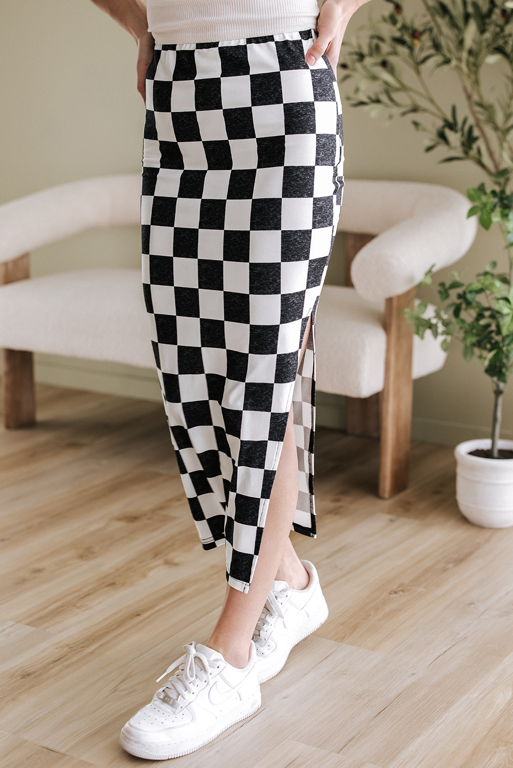 White Checkered Print Side Slit High Waist Midi Skirt - Image 5