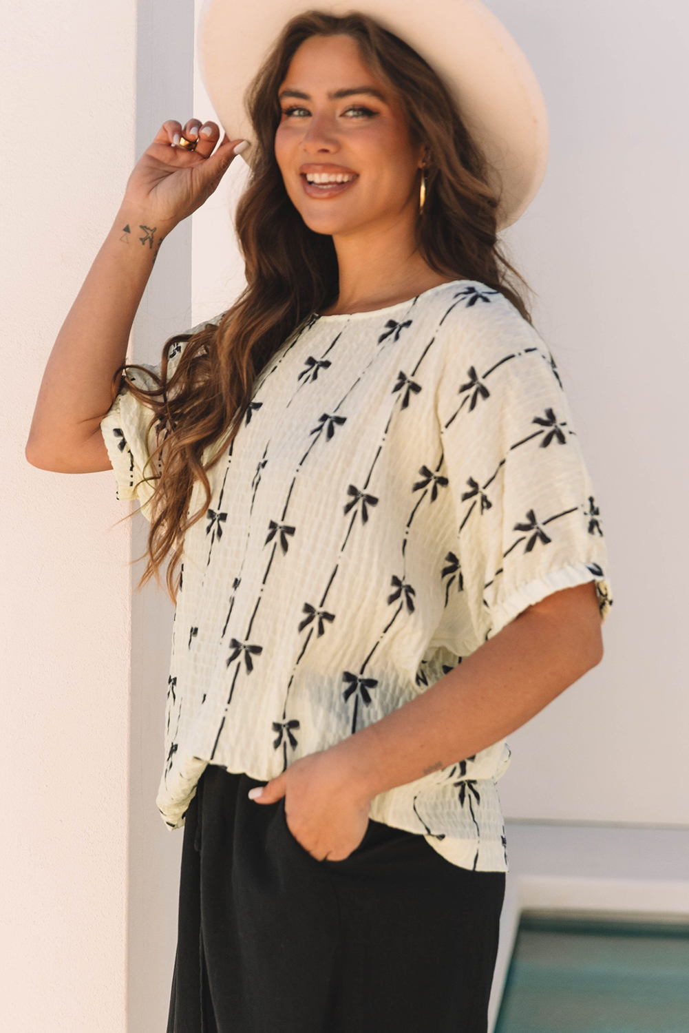 Beige Bow Print Puff Short Sleeve Top - Image 7