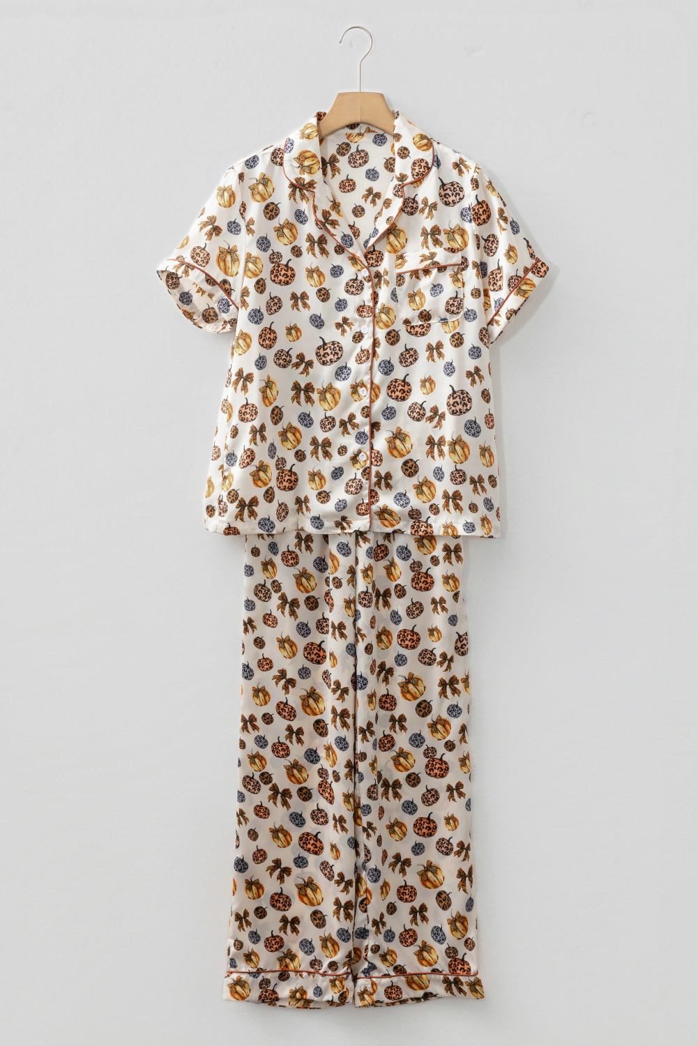 Beige Leopard Pumpkin Allover Halloween 2pcs Pajama Set - Image 3