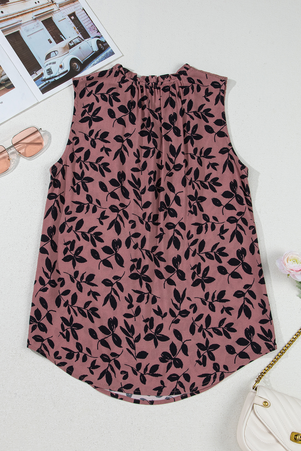 Brown Leaf Print Lace-up V Neck Crinckled Tank Top - Image 4