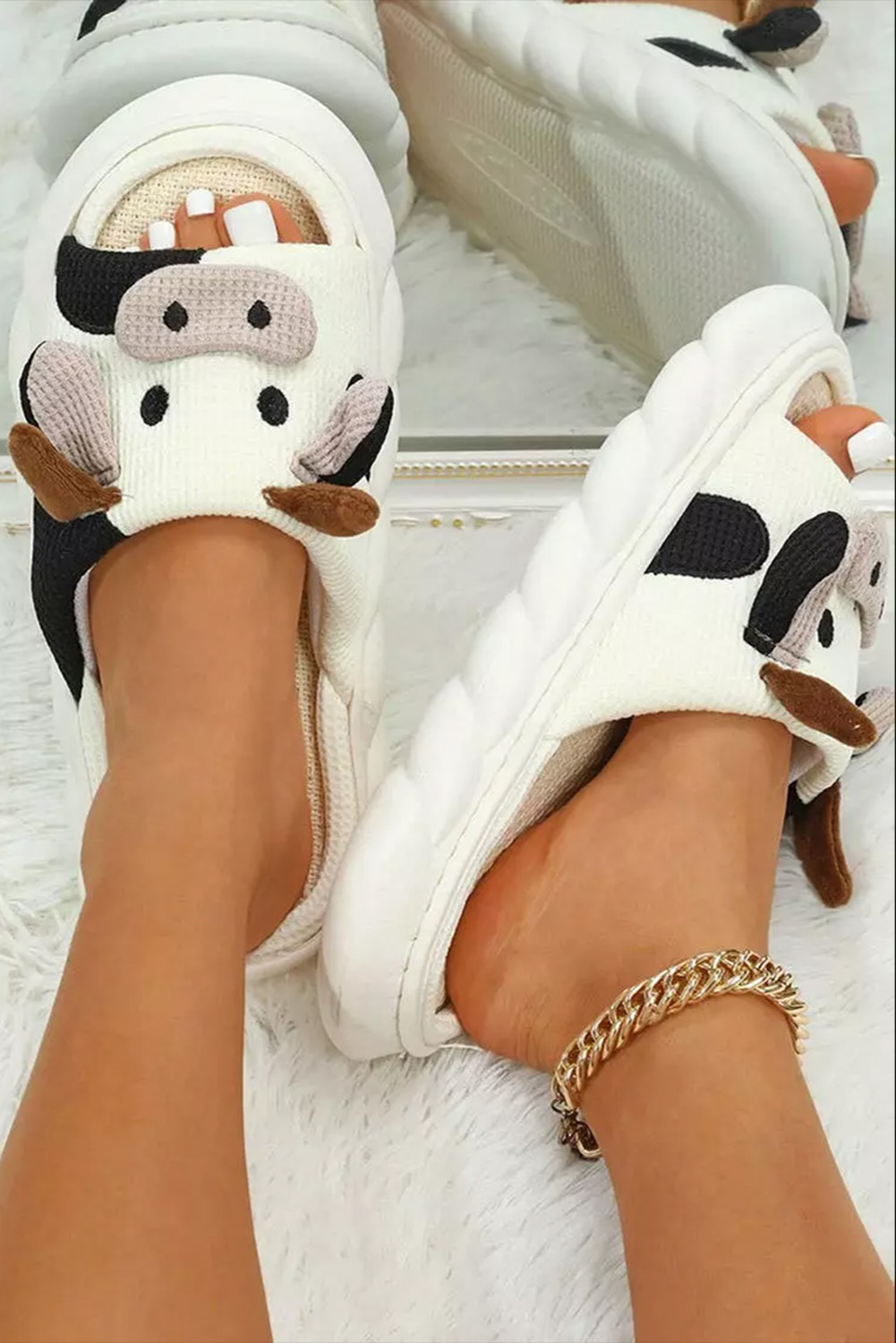 White Cute Cow Pattern Open Toe Slippers - Image 5