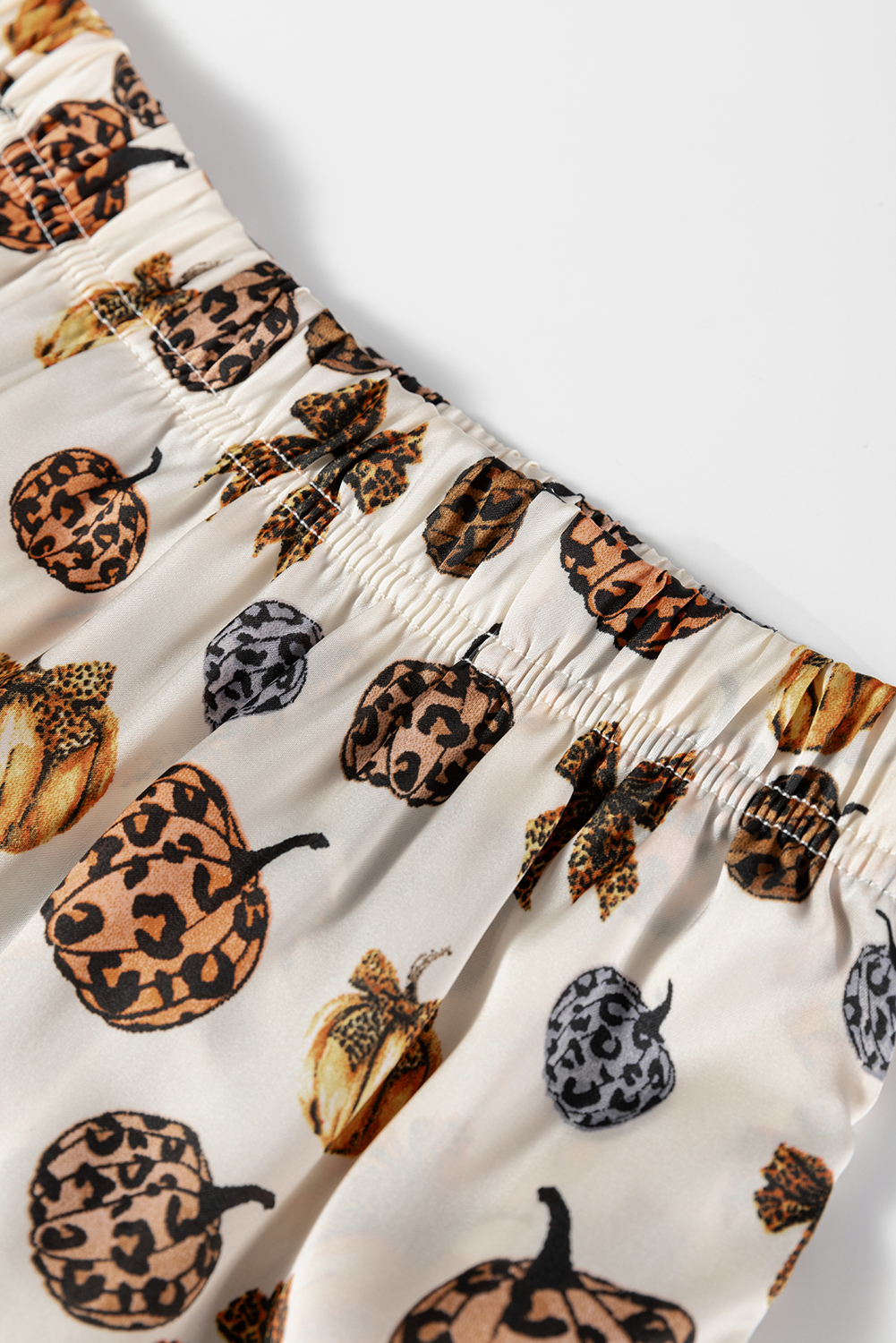 Beige Leopard Pumpkin Allover Halloween 2pcs Pajama Set - Image 8