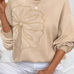 Parchment Embroidered Flower Pattern Drop Shoulder Sweatshirt