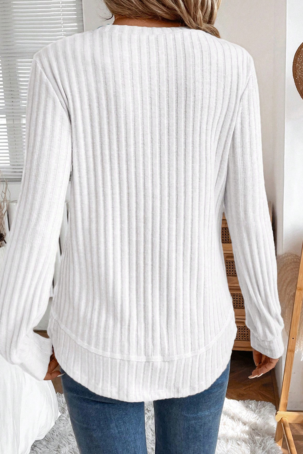 White Ribbed Texture Round Neck Long Sleeve Rounded Hem Knit Top - Image 2