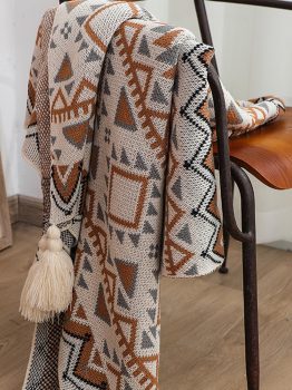 Parchment Geometric Pattern Knit Bohemian Tassel Blanket