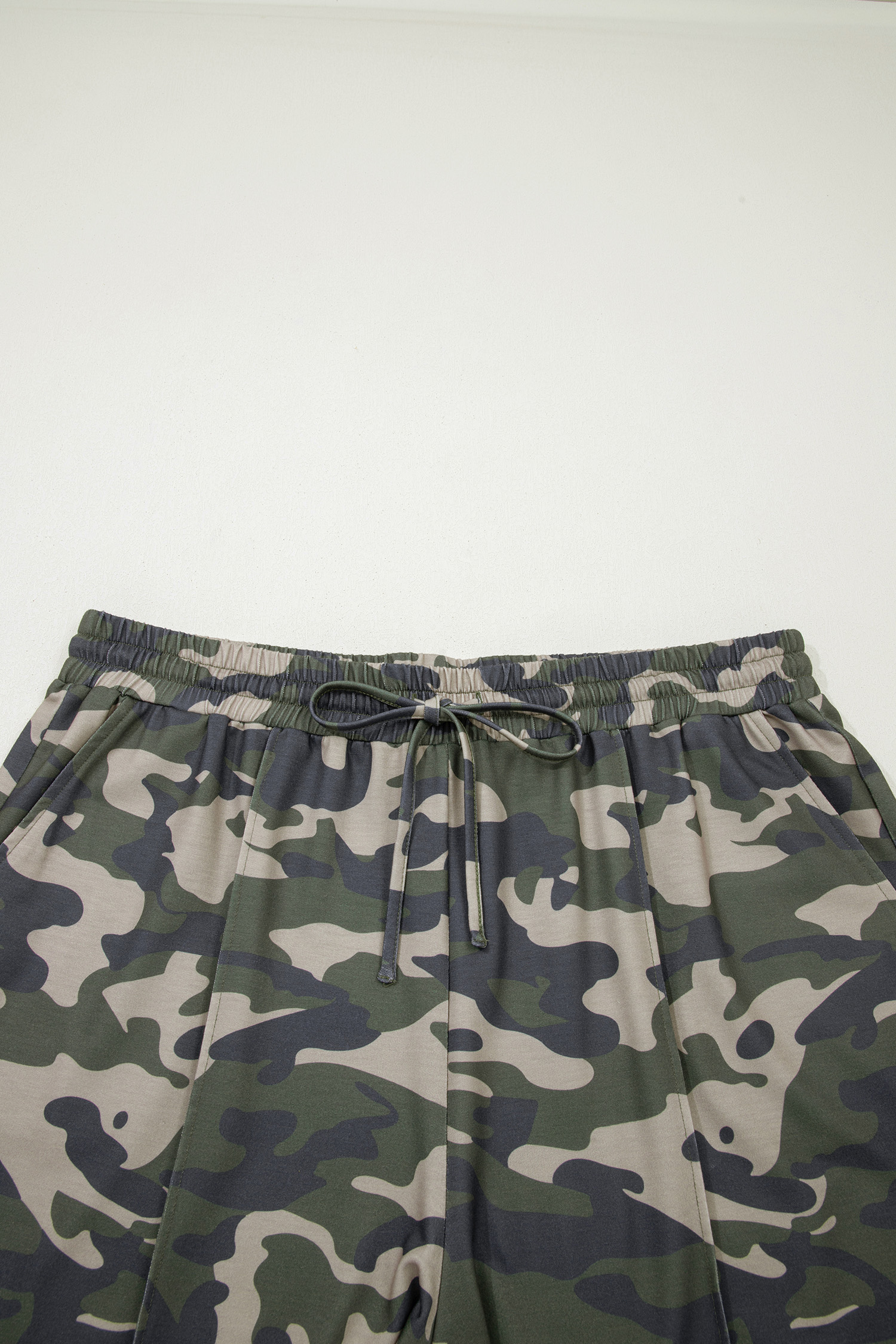 Green Tie Elastic Waist Pocketed Plus Size Camo Shorts - Image 8