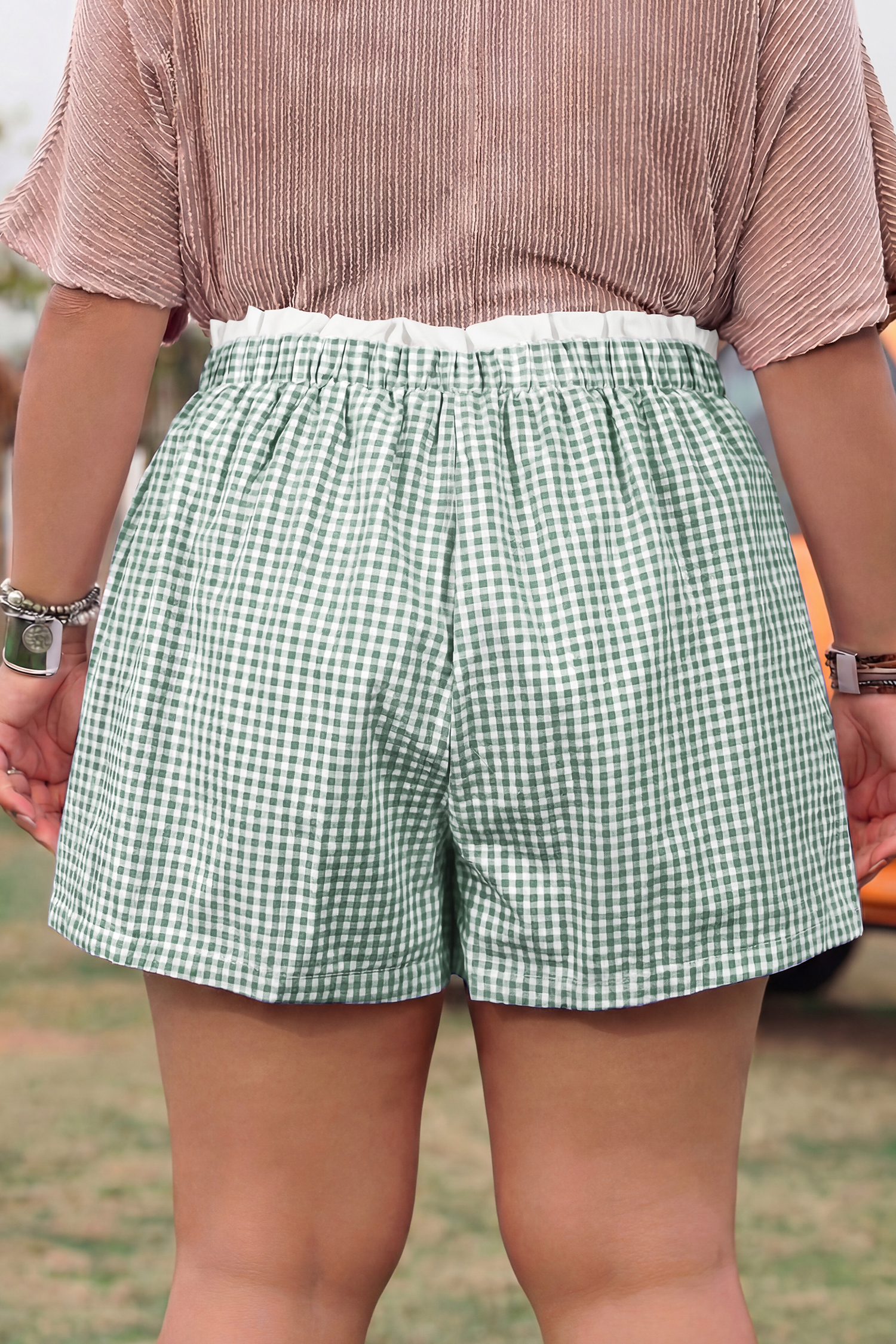 Green Contrast Trim Plaid Print Plus Size Shorts - Image 2