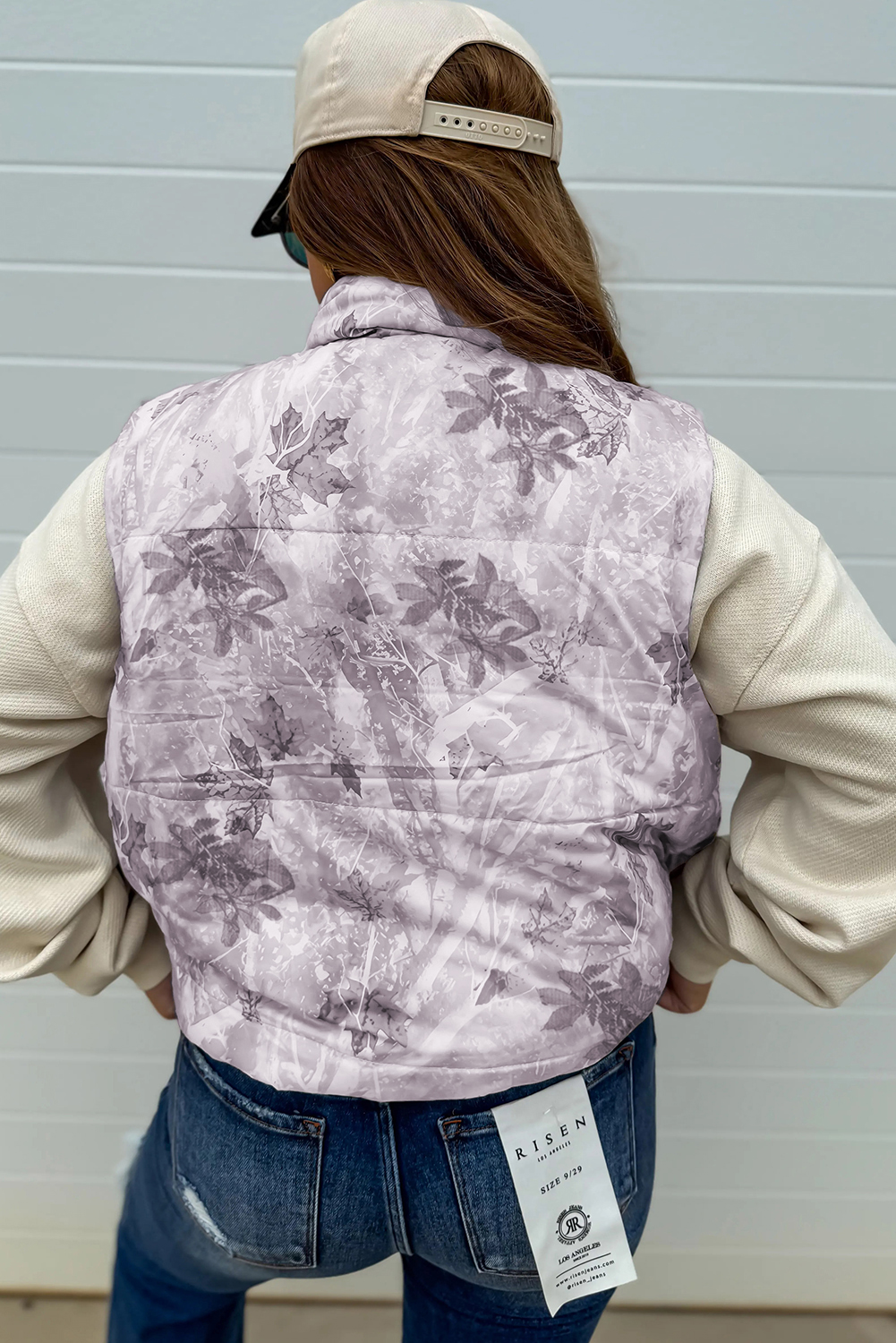 Gray Camo Leaf Print Winter Puffer Vest - Image 2