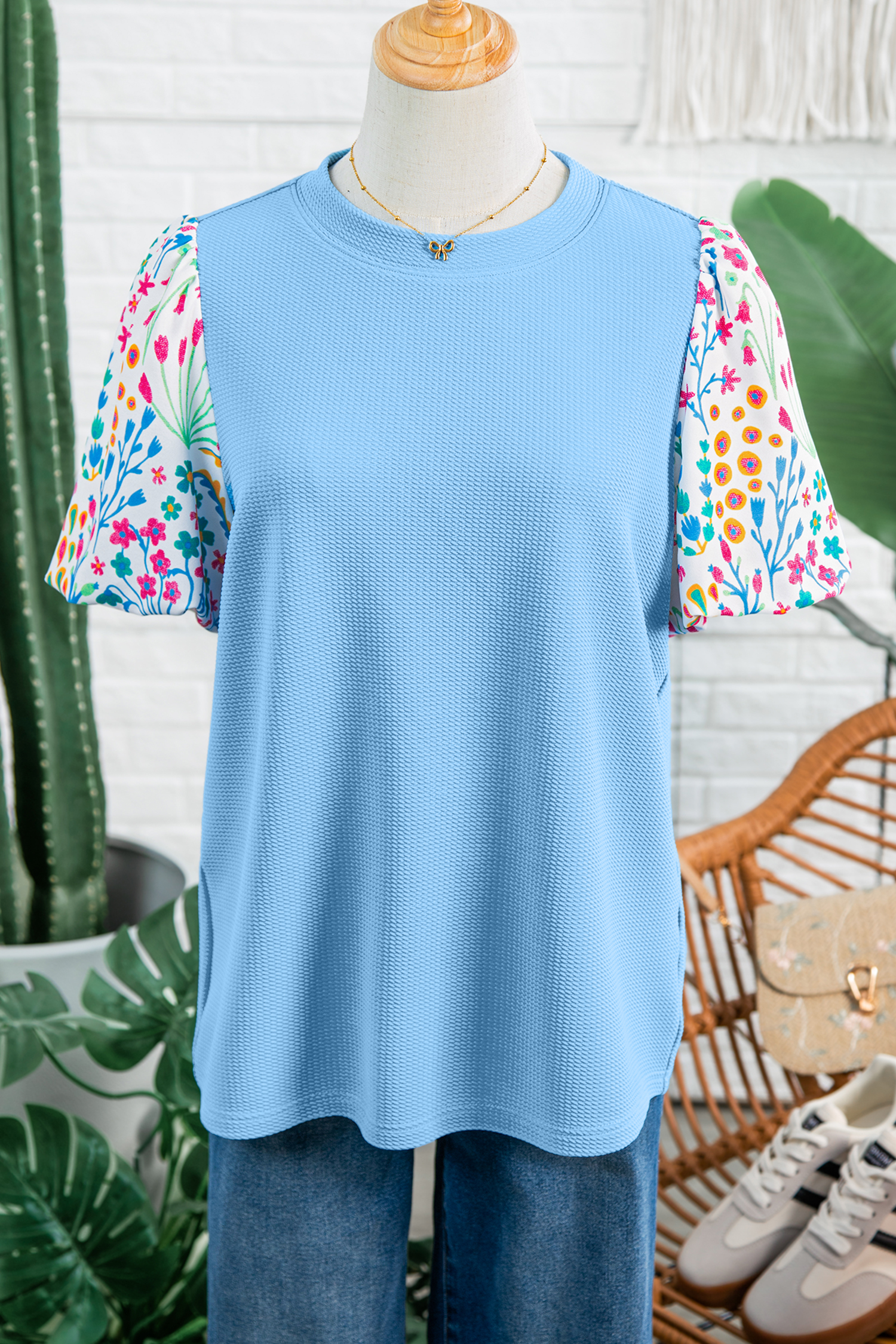 Light Blue Round Neck Textured Contrast Floral Bubble Sleeve Blouse - Image 3