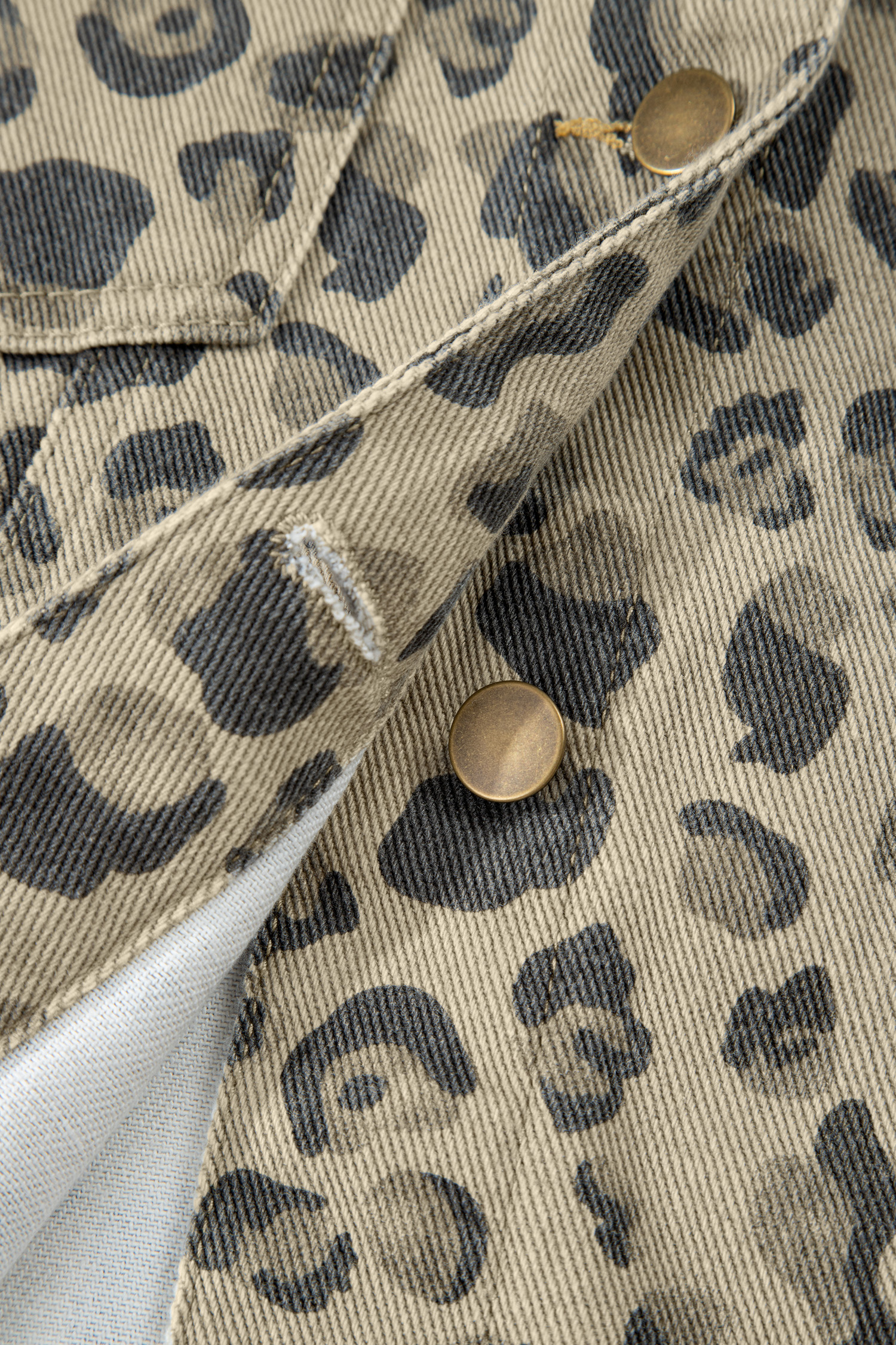 Khaki Retro Leopard Print Seam Detail Button Down Denim Jacket - Image 8