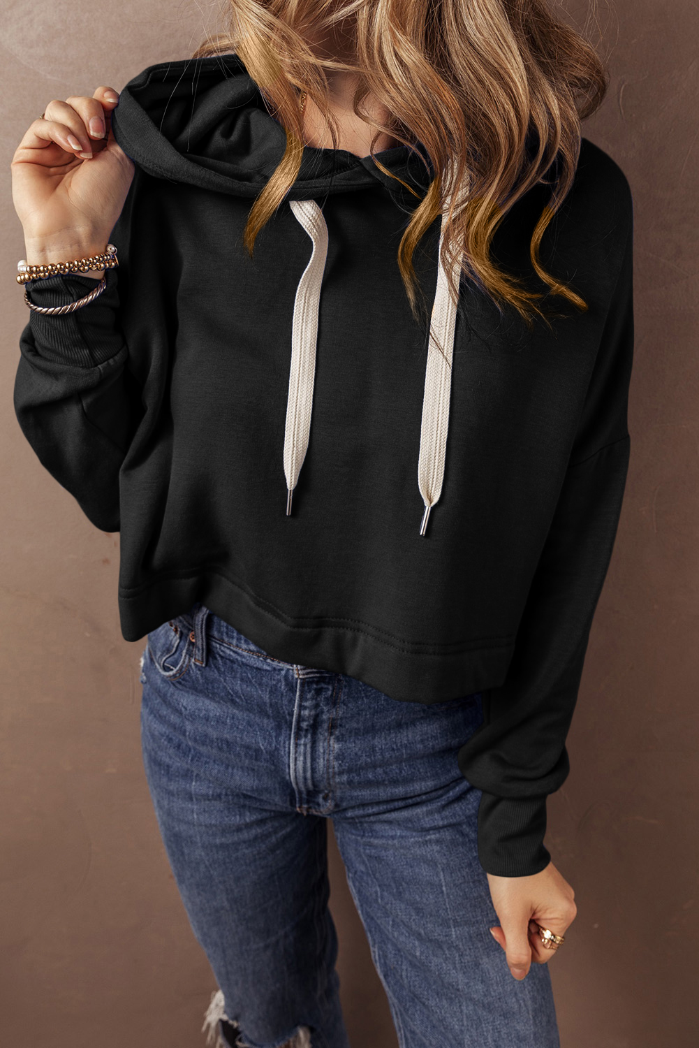 Black Solid Drop Shoulder Drawstring Cropped Hoodie - Image 3