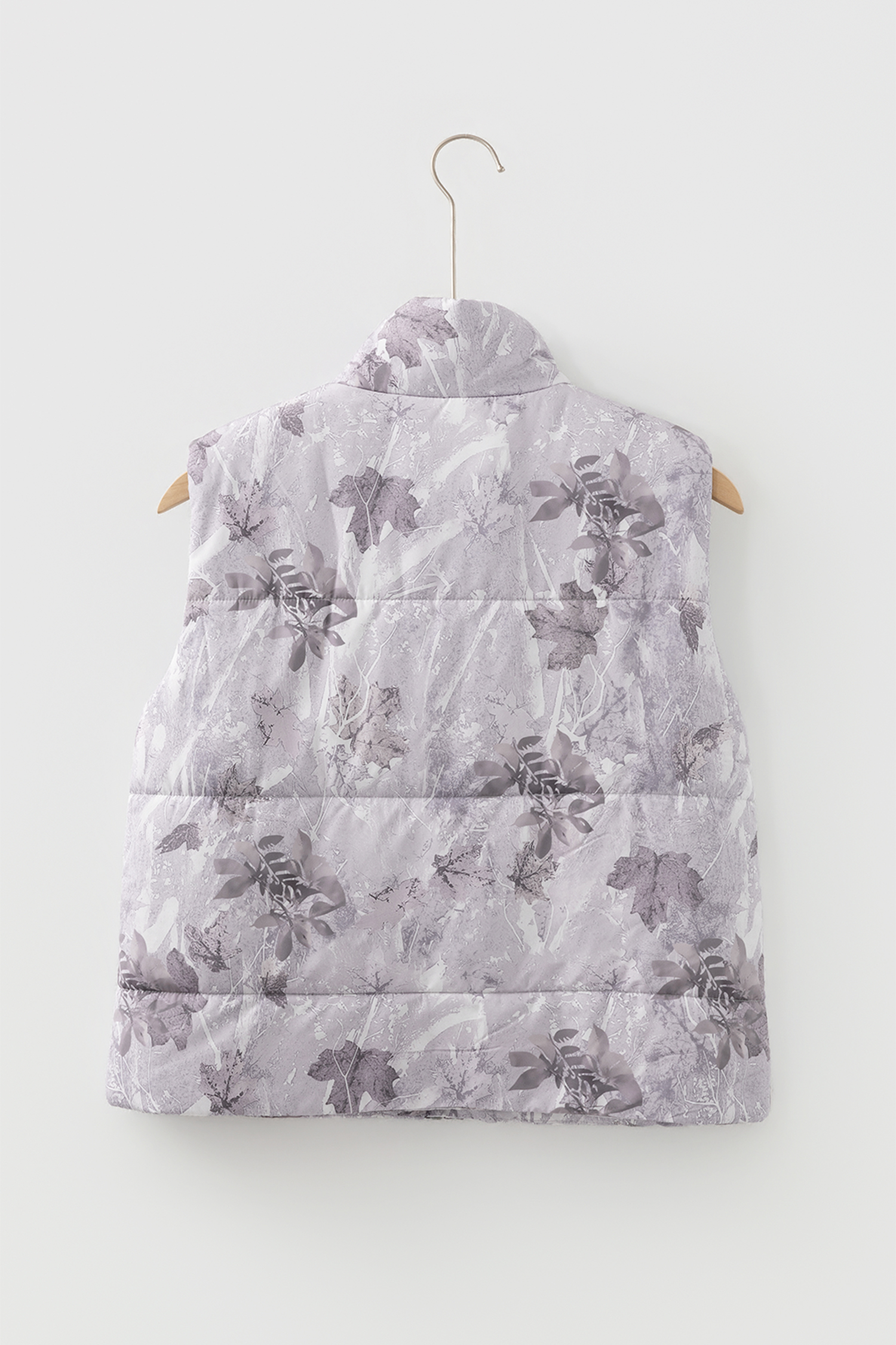Gray Camo Leaf Print Winter Puffer Vest - Image 4